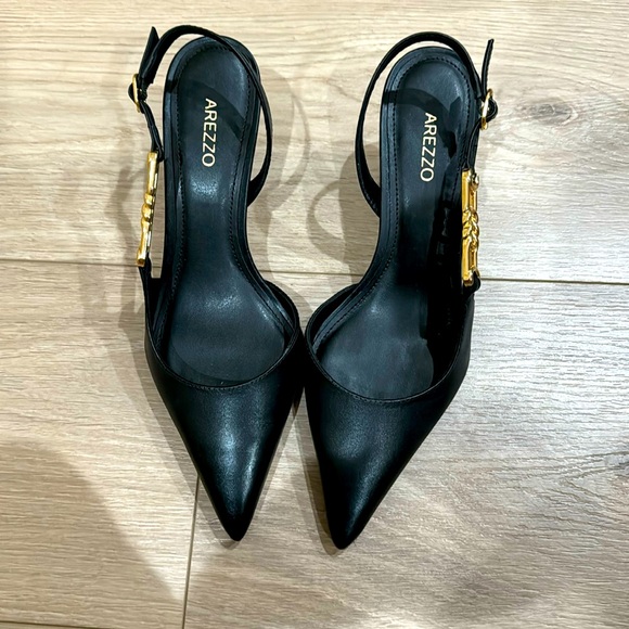 Black Kitten Heal with Gold Buckle . Wore once. Size 6.5 - Picture 1 of 3